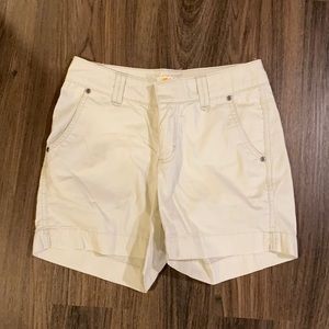 Lee Size 4 Khaki Tan Beige Midi Shorts